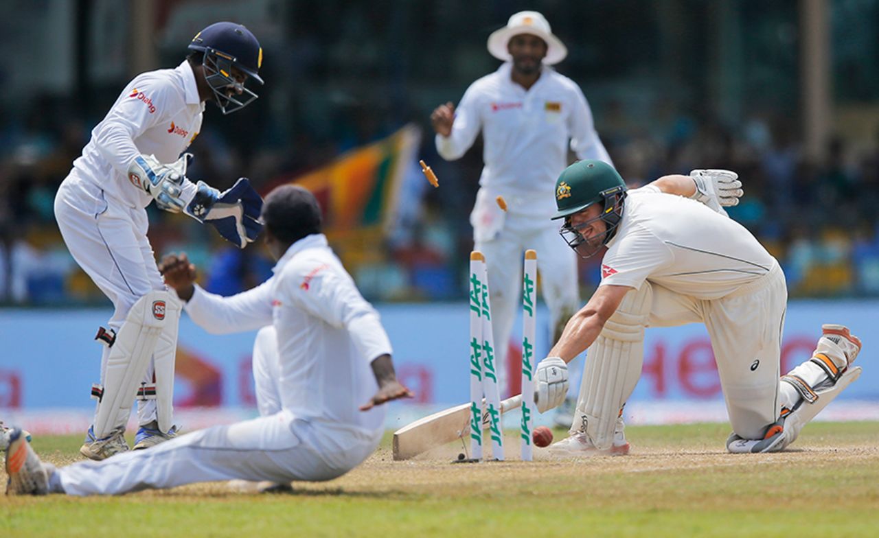 An Angelo Mathews throw from slip caught Moises Henriques short of his ground, Sri Lanka v Australia, 3rd Test, SSC, 5th day, August 17, 2016