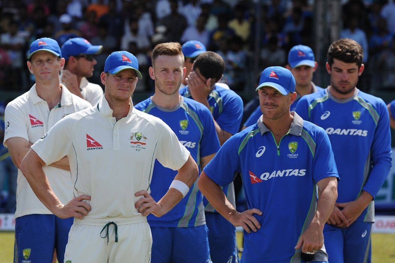Steven Smith and his team look despondent at the post-match presentation, Sri Lanka v Australia, 3rd Test, SSC, 5th day, August 17, 2016
