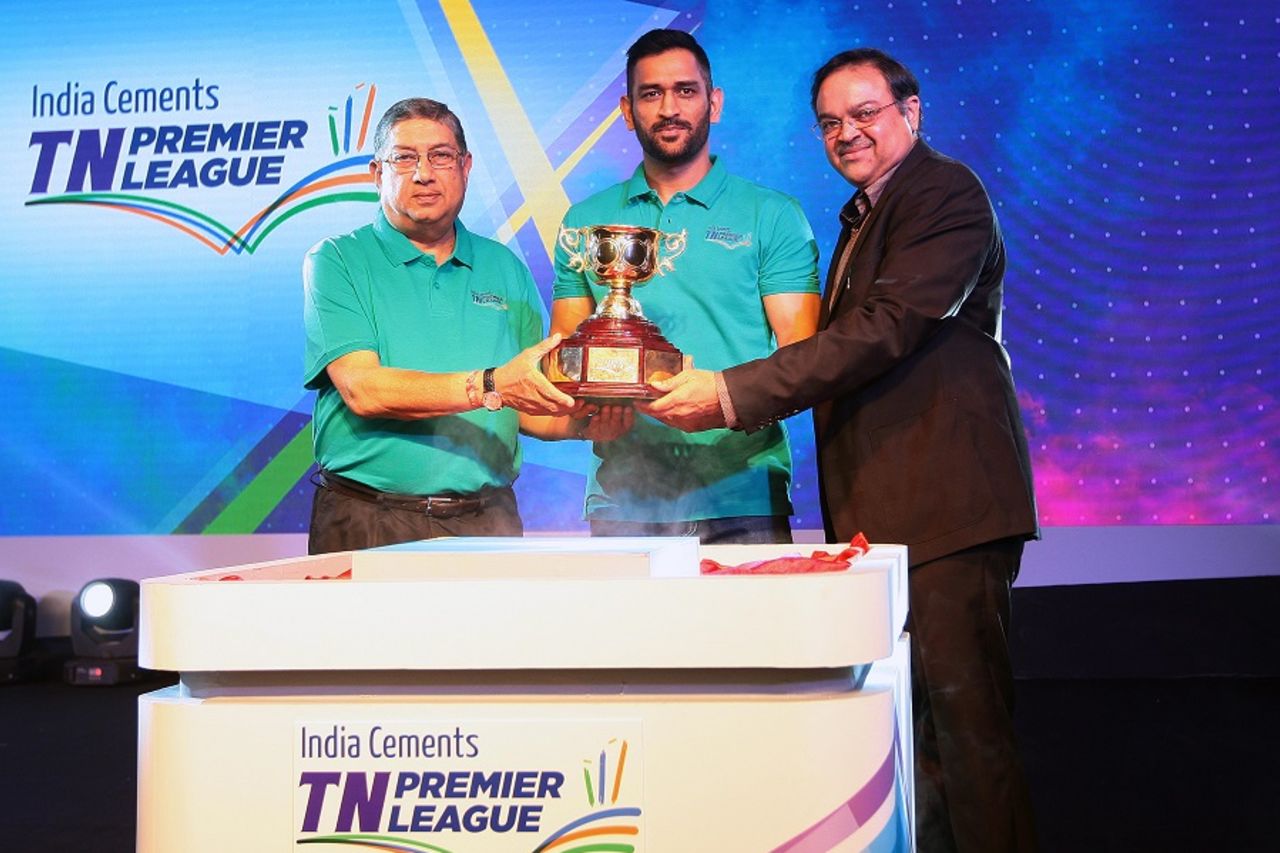 N Srinivasan, MS Dhoni and TNPL chairman PS Raman unveil the tournament trophy, Chennai, August 18, 2016
