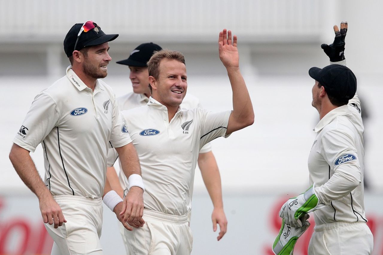 Neil Wagner celebrates with team-mates after dismissing JP Duminy, South Africa v New Zealand, 1st Test, Durban, 1st day, August 19, 2016