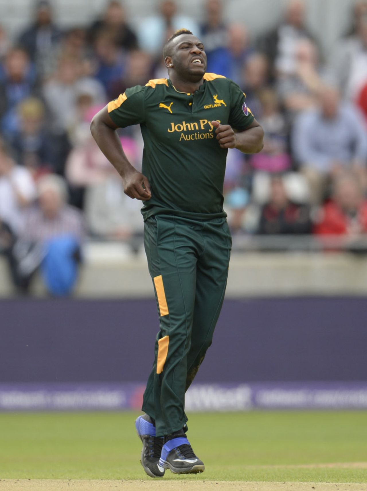 Andre Russell picked up three wickets despite bowling with an injury, Nottinghamshire v Northamptonshire, NatWest T20 Blast, 1st semi-final, Edgbaston, August 20, 2016