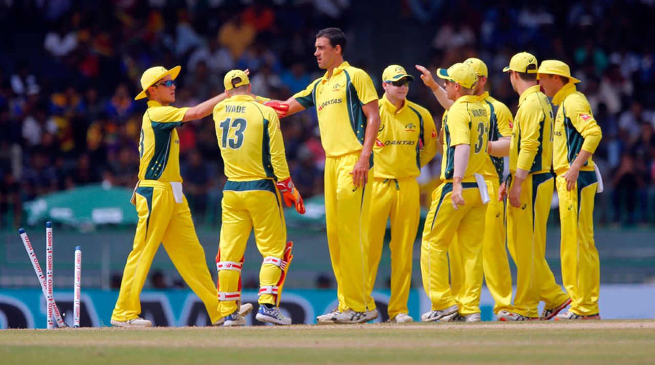Australia get together after Mitchell Starc's early wicket, Sri Lanka v Australia, 2nd ODI, R Premadasa Stadium, August 24, 2016
