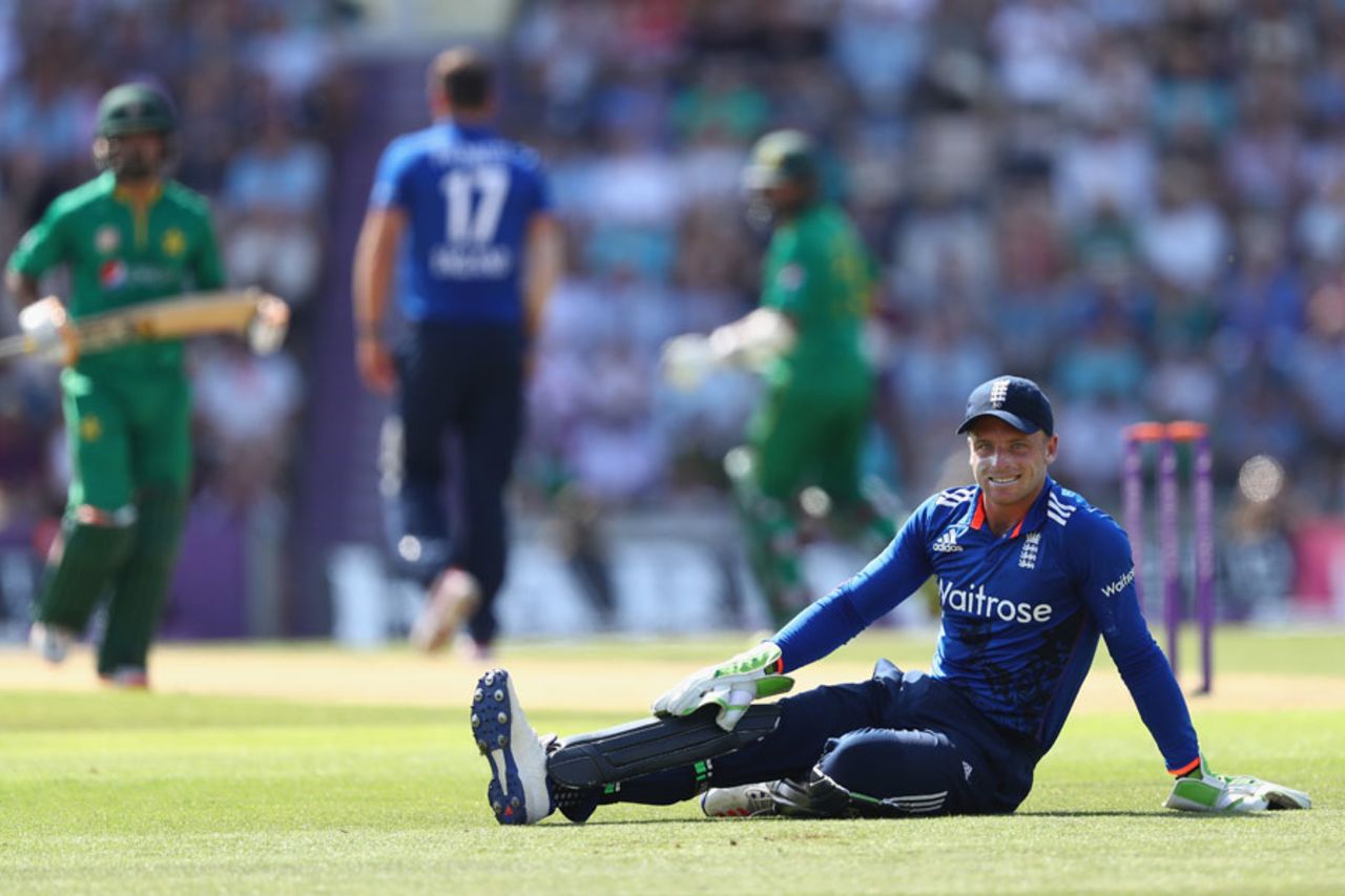 Jos Buttler missed a tough legside chance on his return to action after a finger injury, England v Pakistan, 1st ODI, Ageas Bowl, August 24, 2016