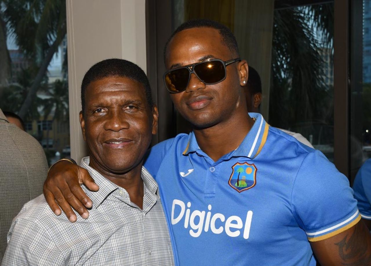 Marlon Samuels meets former West Indies batsman Lawrence Rowe, Fort Lauderdale, August 26, 2016