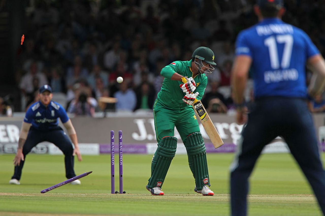 Mark Wood made a mess of Sharjeel Khan's off stump, England v Pakistan, 2nd ODI, Lord's, August 27, 2016