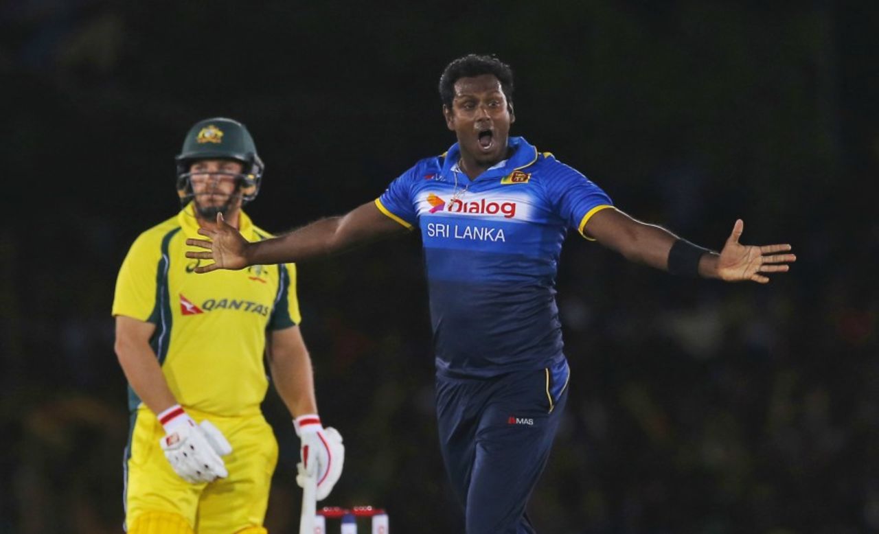 Angelo Mathews is pumped after removing David Warner, Sri Lanka v Australia, 3rd ODI, Dambulla, August 28, 2016