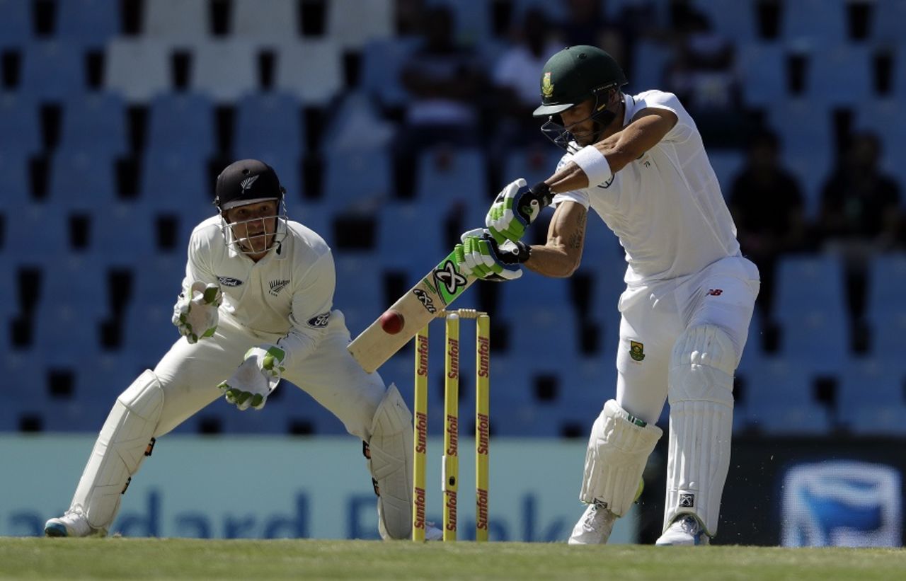 Faf du Plessis tries to guide one to the off side, South Africa v New Zealand, 2nd Test, Centurion, 2nd day, August 28, 2016