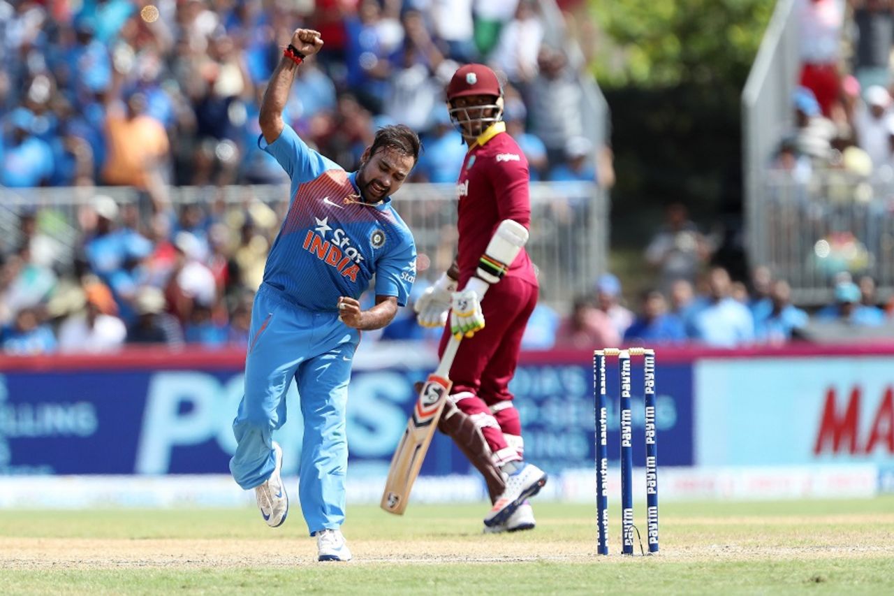 Amit Mishra exults after dismissing Johnson Charles, India v West Indies, 2nd T20I, Florida, August 28, 2016