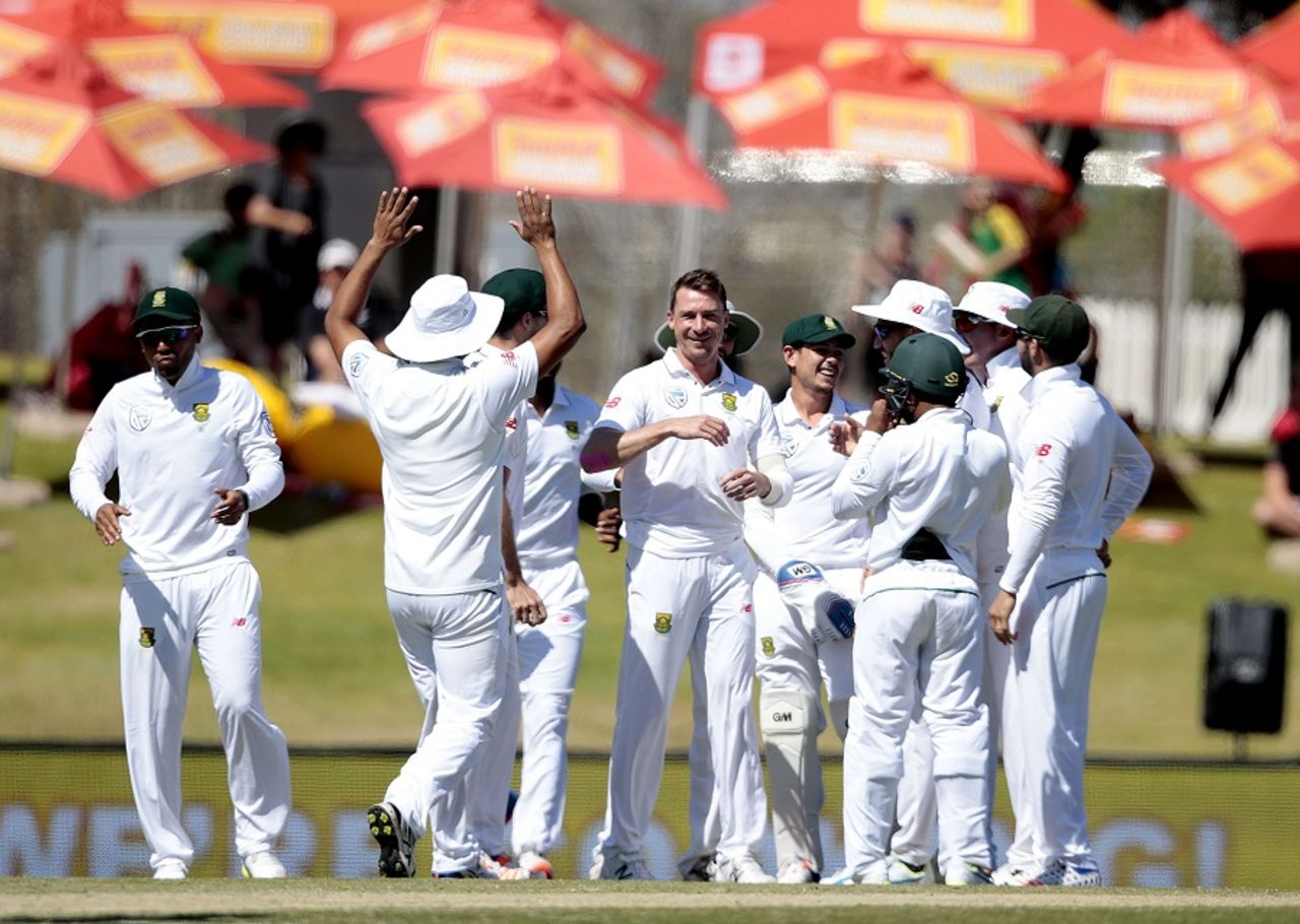 Dale Steyn ripped through New Zealand's order early in their second innings, South Africa v New Zealand, 2nd Test, Centurion, 4th day, August 30, 2016