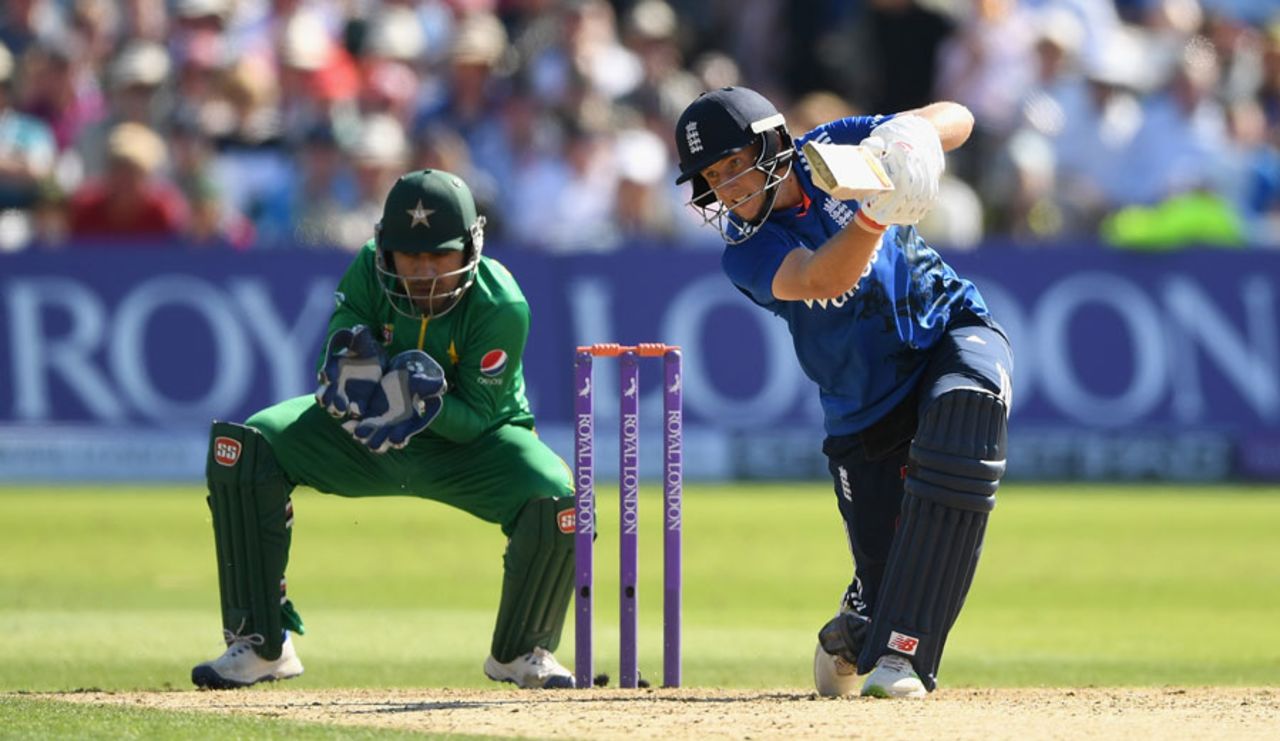 Joe Root helped put on a century stand for the second wicket, England v Pakistan, 3rd ODI, Trent Bridge, August 30, 2016