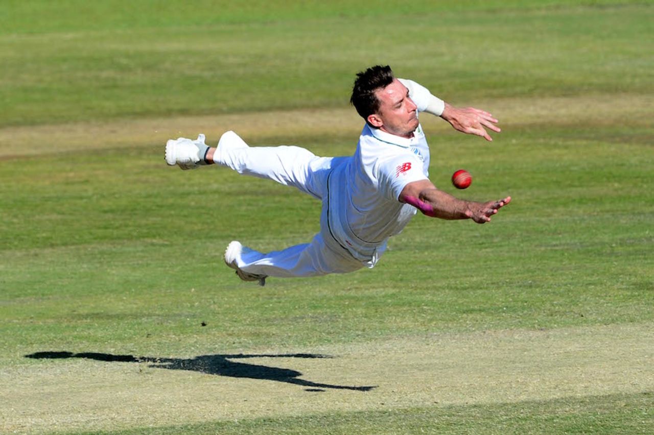 Dale Steyn is air borne while trying to stop the ball, South Africa v New Zealand, 2nd Test, Centurion, 4th day, August 30, 2016