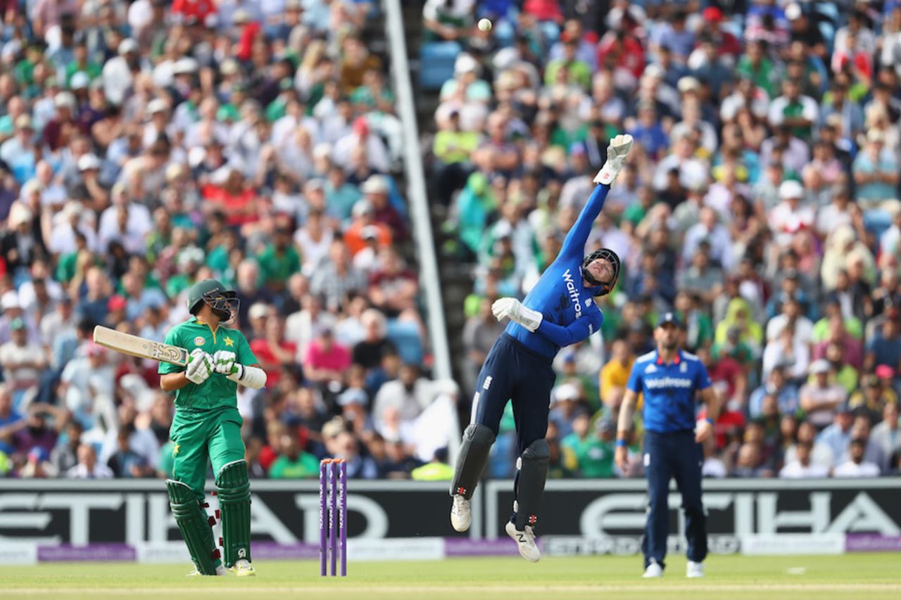 Jonny Bairstow attempts to keep things under control, England v Pakistan, 4th ODI, Headingley, September 1, 2016