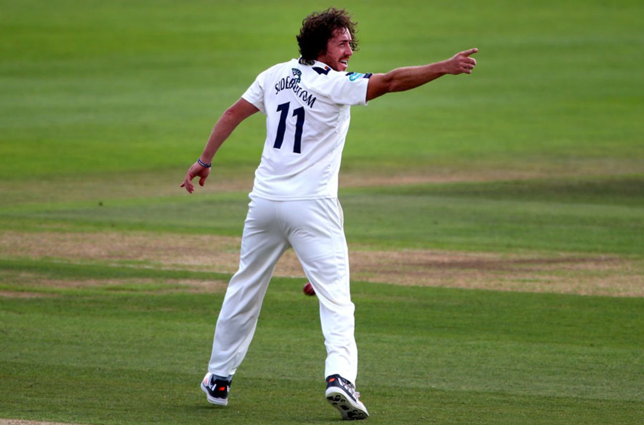 Ryan Sidebottom took three big wickets, Hampshire v Yorkshire, County Championship, Division One, Ageas Bowl, 2nd day, September 1, 2016