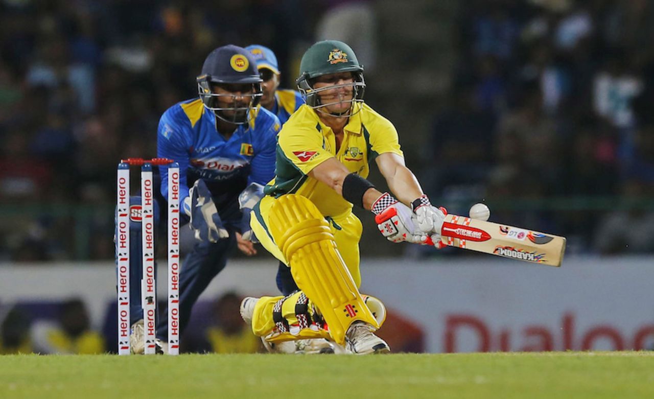 David Warner executes a reverse sweep, Sri Lanka v Australia, 5th ODI, Pallekele, September 4, 2016