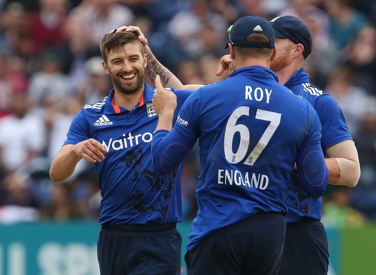 Mark Wood's double-strike rattled Pakistan's chase, England v Pakistan, 5th ODI, Cardiff, September 4, 2016
