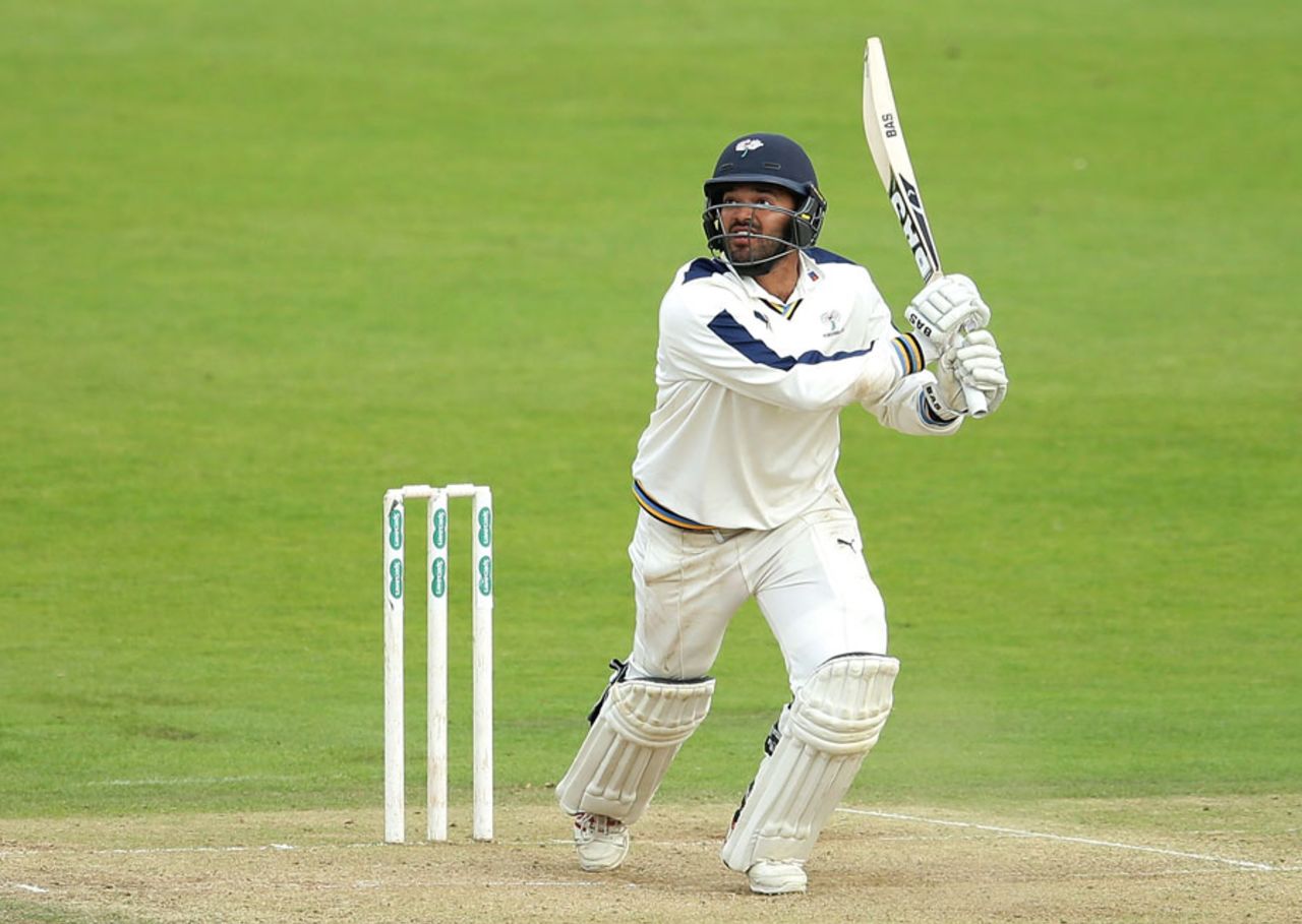 Sep Rafiq Nick Gubbins led the Middlesex resistance | ESPNcricinfo.com
