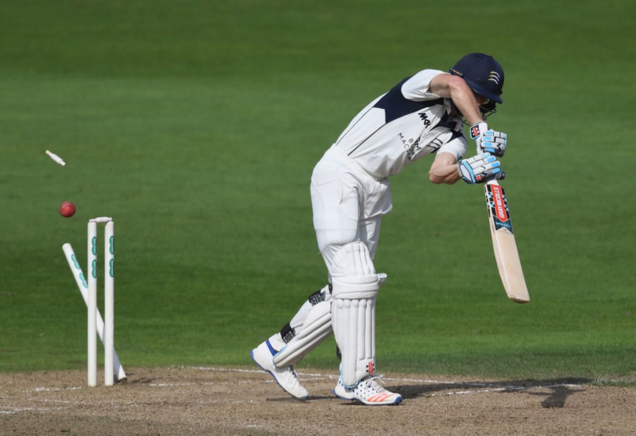 John Simpson loses his off stump, Nottinghamshire v Middlesex, County Championship, Division One, Trent Bridge, 2nd day, September 7, 2016
