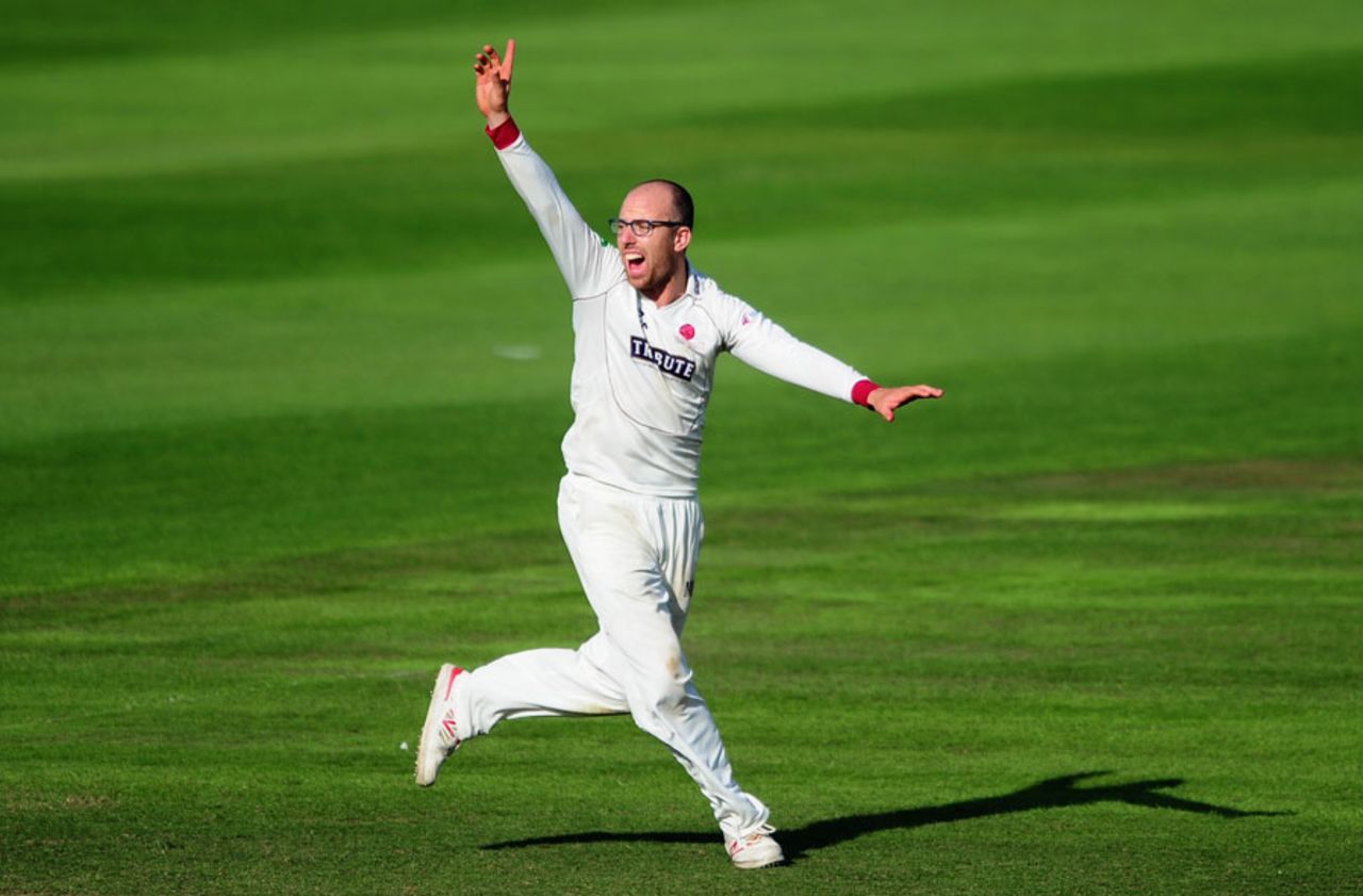 Jack Leach ripped through the Warwickshire top order, Somerset v Warwickshire, County Championship, Division One, Taunton, 2nd day, September 7, 2016