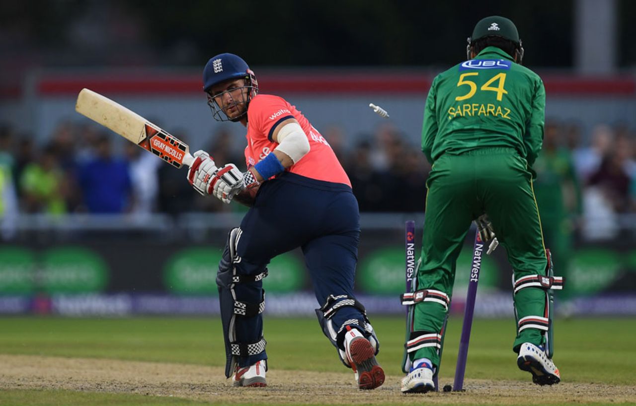 Alex Hales was bowled attempting to sweep, England v Pakistan, only T20, Old Trafford, September 7, 2016