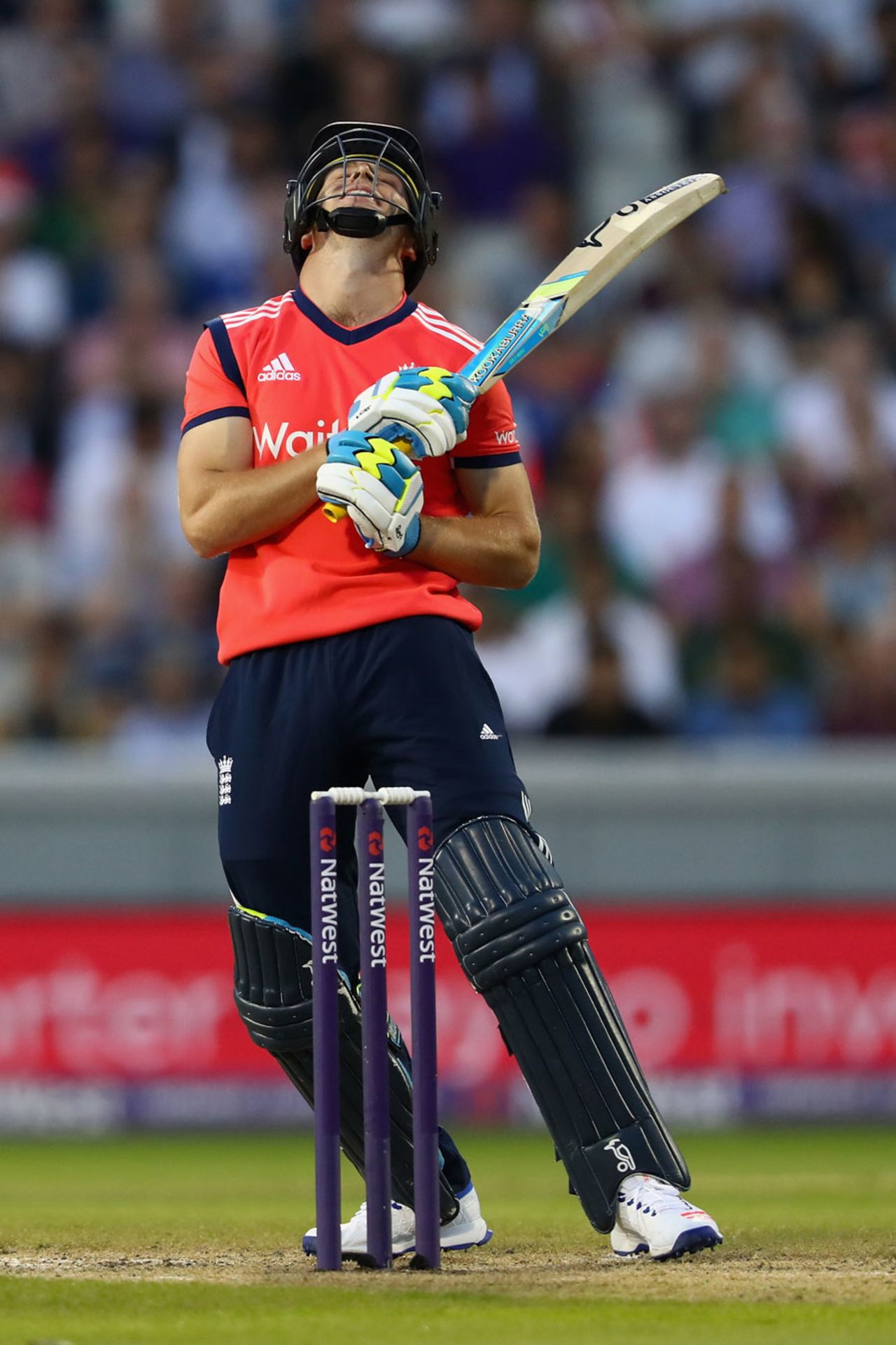 Jos Buttler holed out to deep point for 16, England v Pakistan, only T20, Old Trafford, September 7, 2016