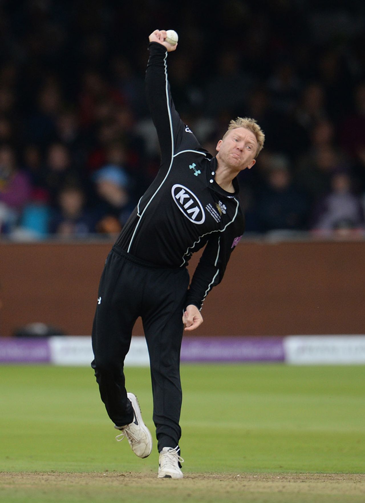 Gareth Batty in delivery stride, Surrey v Warwickshire, Royal London Cup Final, Lord's, September 17, 2016