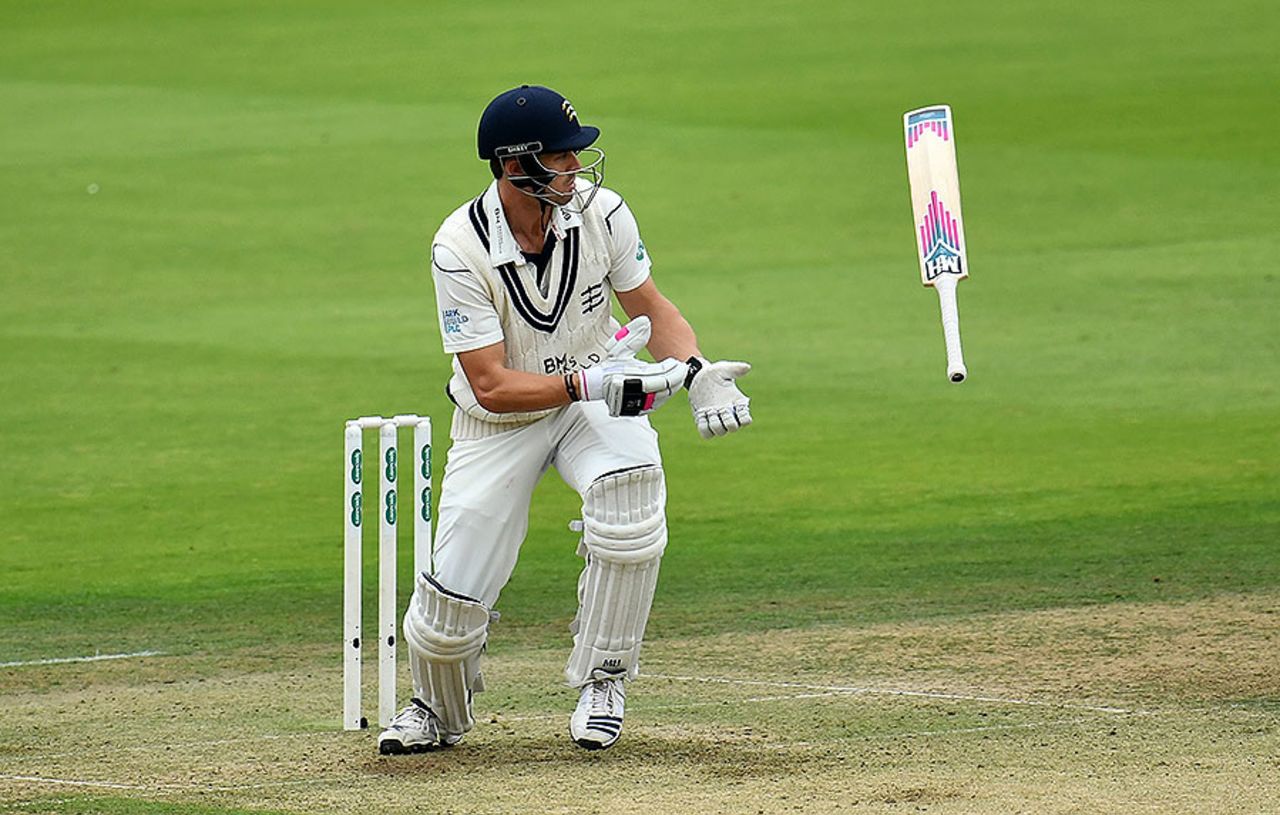 Nick Compton loses control of his bat, Middlesex v Yorkshire, County Championship, Division One, Lord's, 1st day, September 20, 2016
