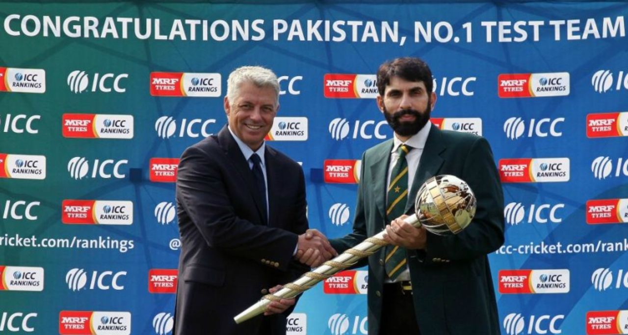 ICC CEO David Richardson presents the Test mace to Misbah-ul-Haq, Lahore, September 21, 2016