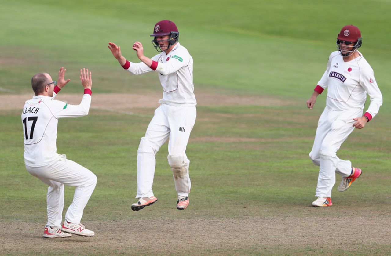 Jack Leach and Tom Abell combined to remove Billy Root, Somerset v Nottinghamshire, County Championship, Division One, Taunton, 2nd day, September 21, 2016