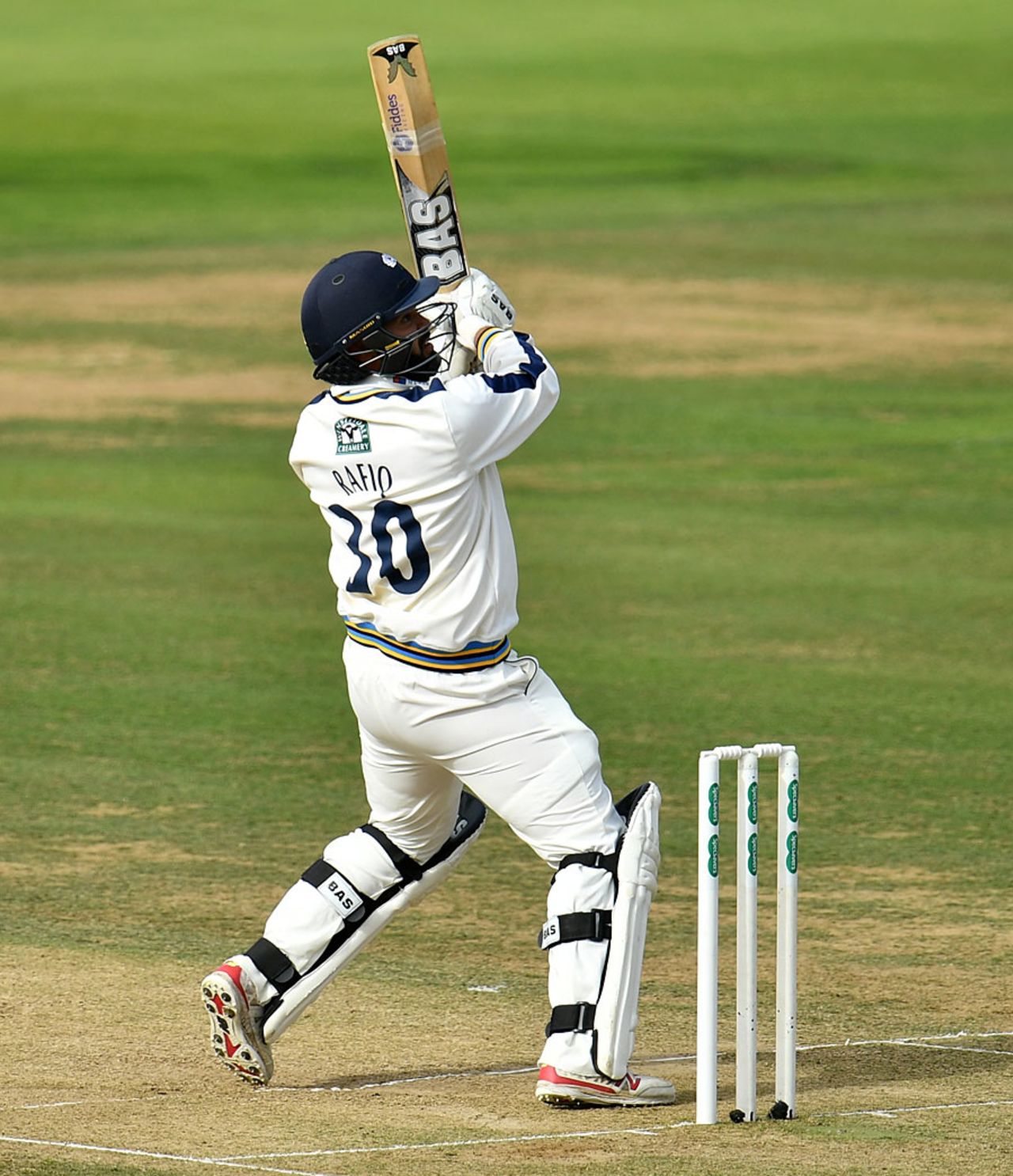 Azeem Rafiq profited down to third man, Middlesex v Yorkshire, County Championship, Division One, Lord's, 1st day, September 22, 2016