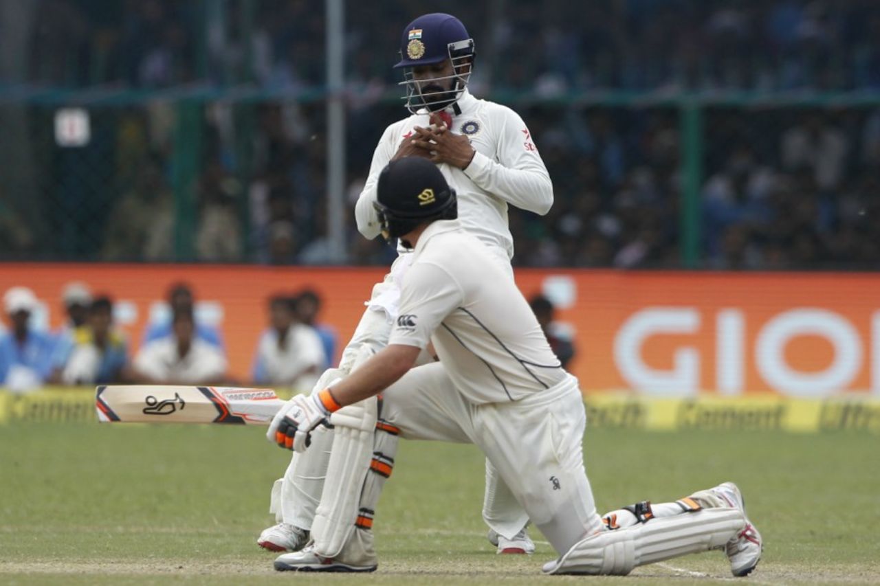 Tom Latham was given a reprieve when the ball touched KL Rahul's helmet while catching, India v New Zealand, 1st Test, Kanpur, 2nd day, September 23, 2016