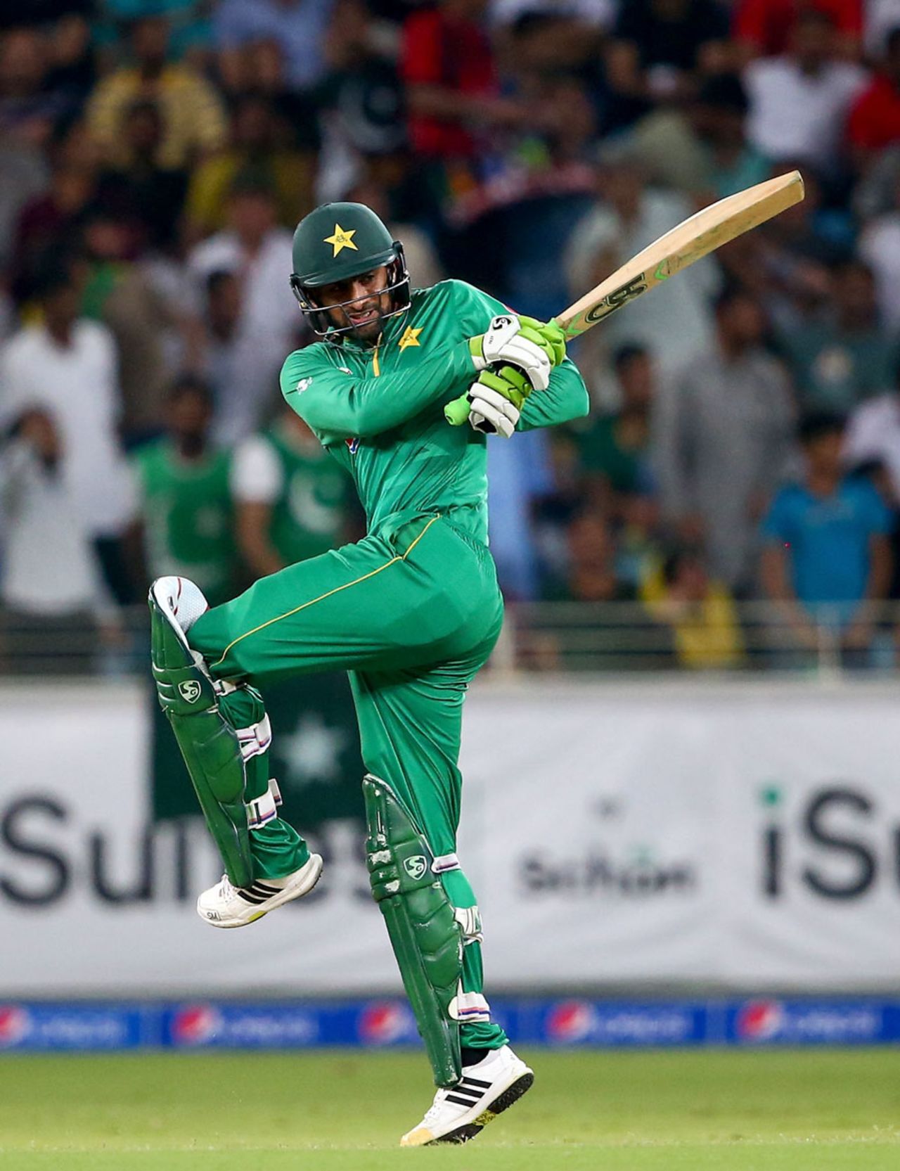 Shoaib Malik turns on the style, Pakistan v West Indies, 2nd T20I, Dubai, September 24, 2016