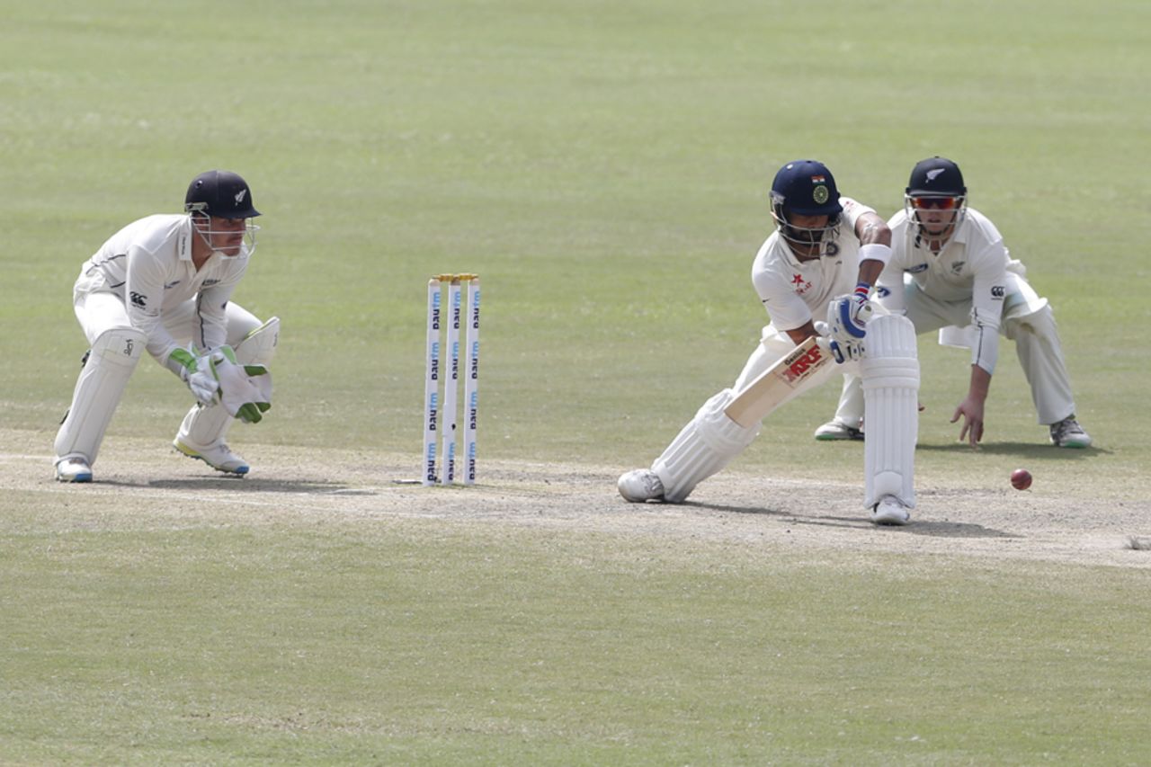 Virat Kohli defends watchfully, India v New Zealand, 1st Test, Kanpur, 4th day, September 25, 2016