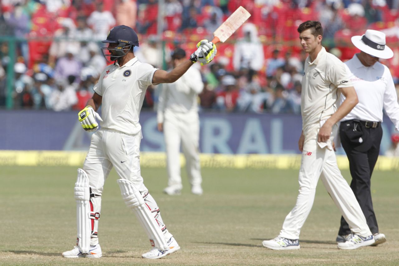 Ravindra Jadeja unfurls his trademark bat-twirling celebration, India v New Zealand, 1st Test, Kanpur, 4th day, September 25, 2016