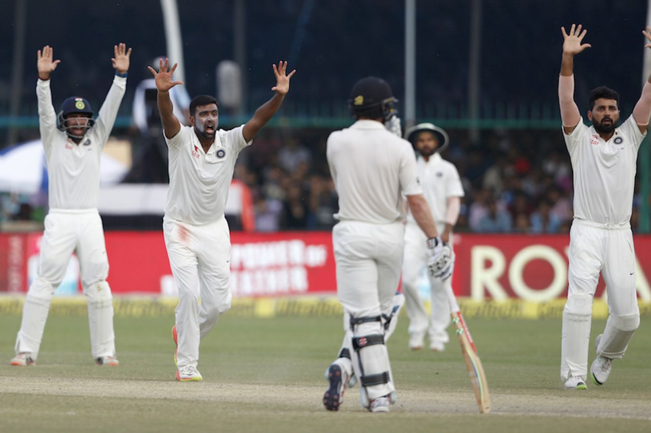 R Ashwin troubled the New Zealand top order again, India v New Zealand, 1st Test, Kanpur, 4th day, September 25, 2016