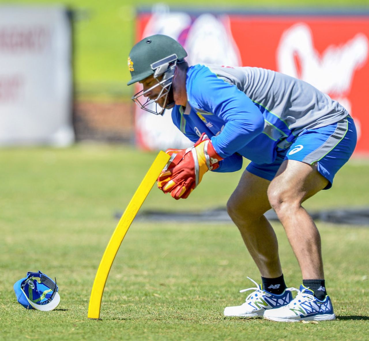 Matthew Wade takes part in a wicketkeeping drill, Johannesburg, September 25, 2016