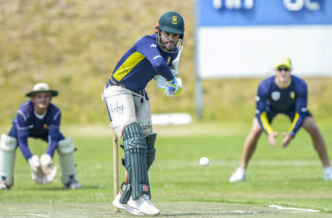 JP Duminy bats during a practice game at St Stithians College, Johannesburg, September 27, 2016