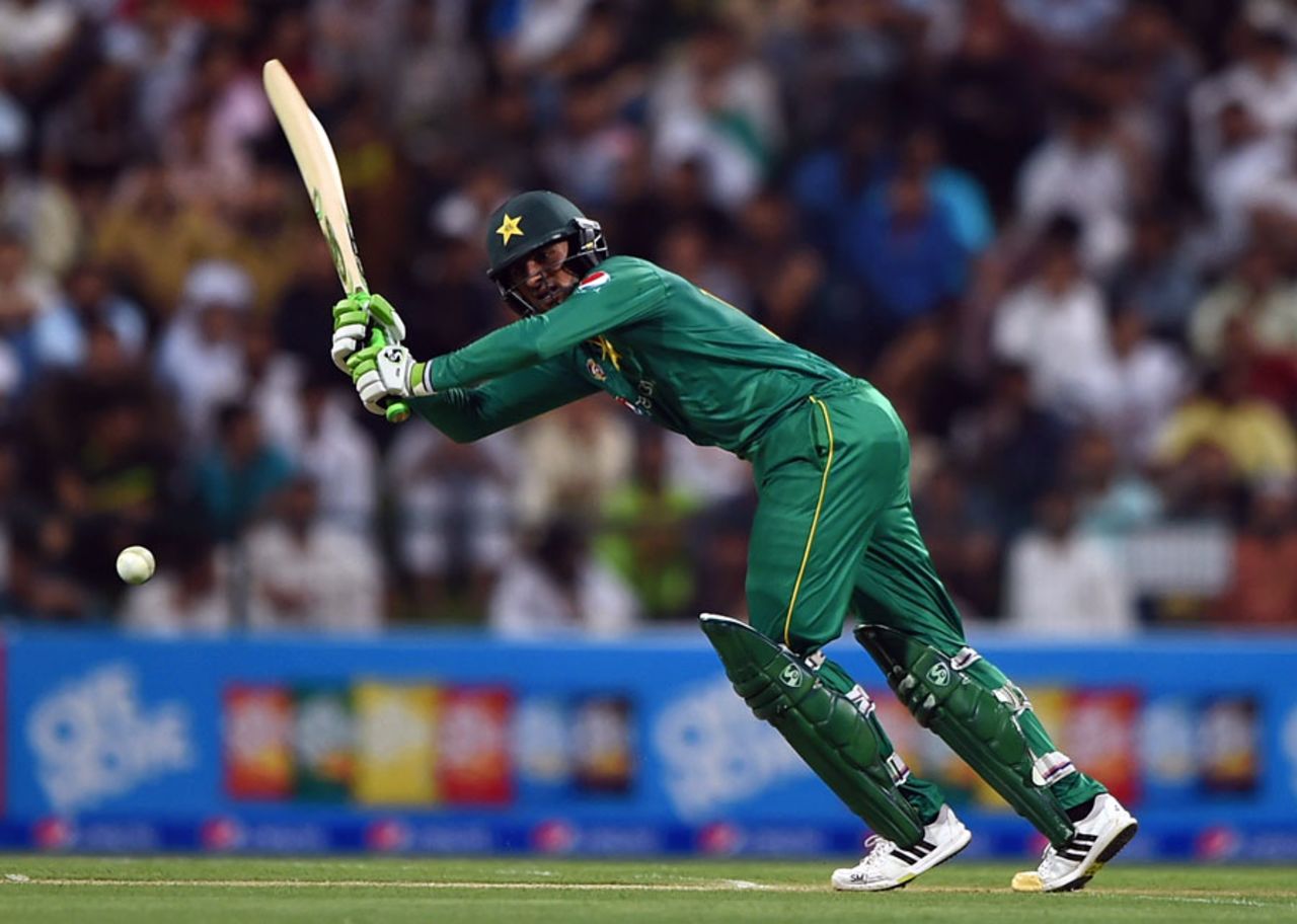 Shoaib Malik whips one away, Pakistan v West Indies, 3rd T20I, Abu Dhabi, September 27, 2016