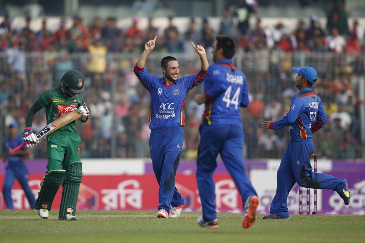 Rahmat Shah exults after dismissing Mushfiqur Rahim, Bangladesh v Afghanistan, 2nd ODI, Mirpur, September 28, 2016