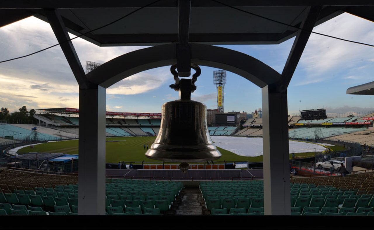 Eden Gardens got a shiny new bell, India v New Zealand, 2nd Test, Kolkata, 1st day, September 30, 2016