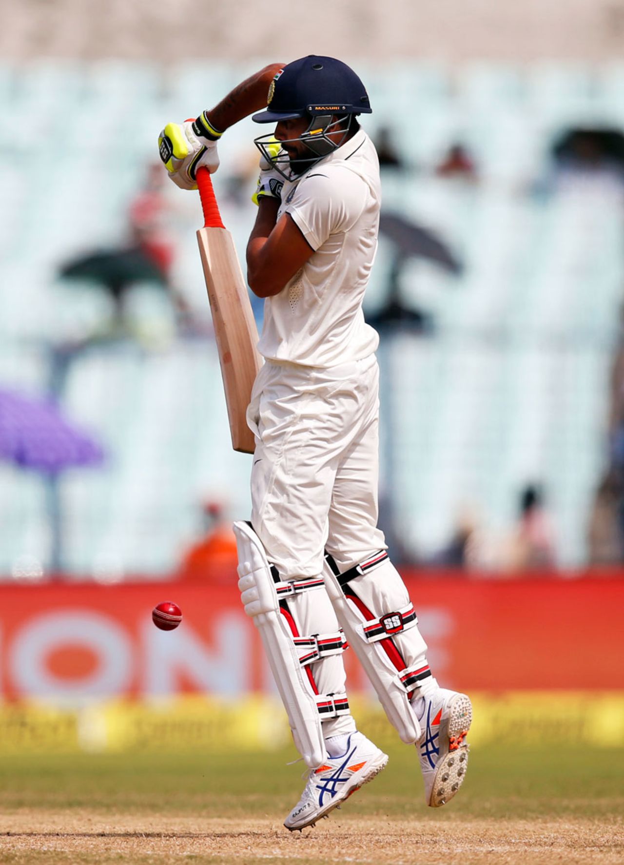 Ravindra Jadeja gets on his toes and defends, India v New Zealand, 2nd Test, Kolkata, 2nd day, October 1, 2016