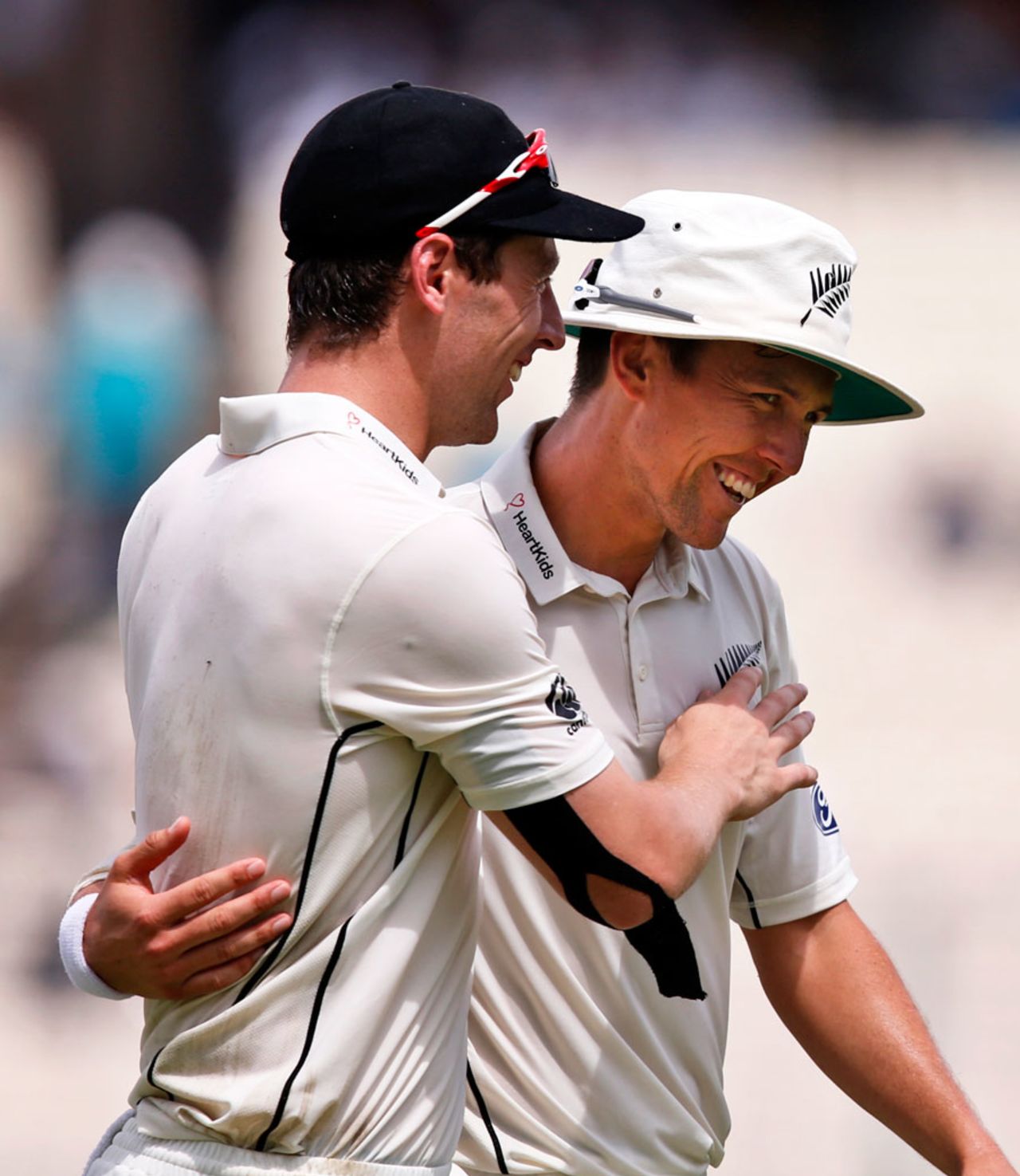 Matt Henry and Trent Boult are all smiles after combining to dismiss Mohammed Shami, India v New Zealand, 2nd Test, Kolkata, 2nd day, October 1, 2016