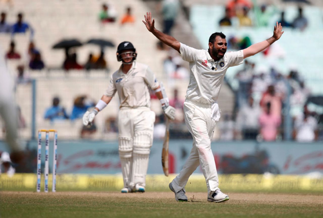 Mohammed Shami appeals vociferously, India v New Zealand, 2nd Test, Kolkata, 3rd day, October 2, 2016