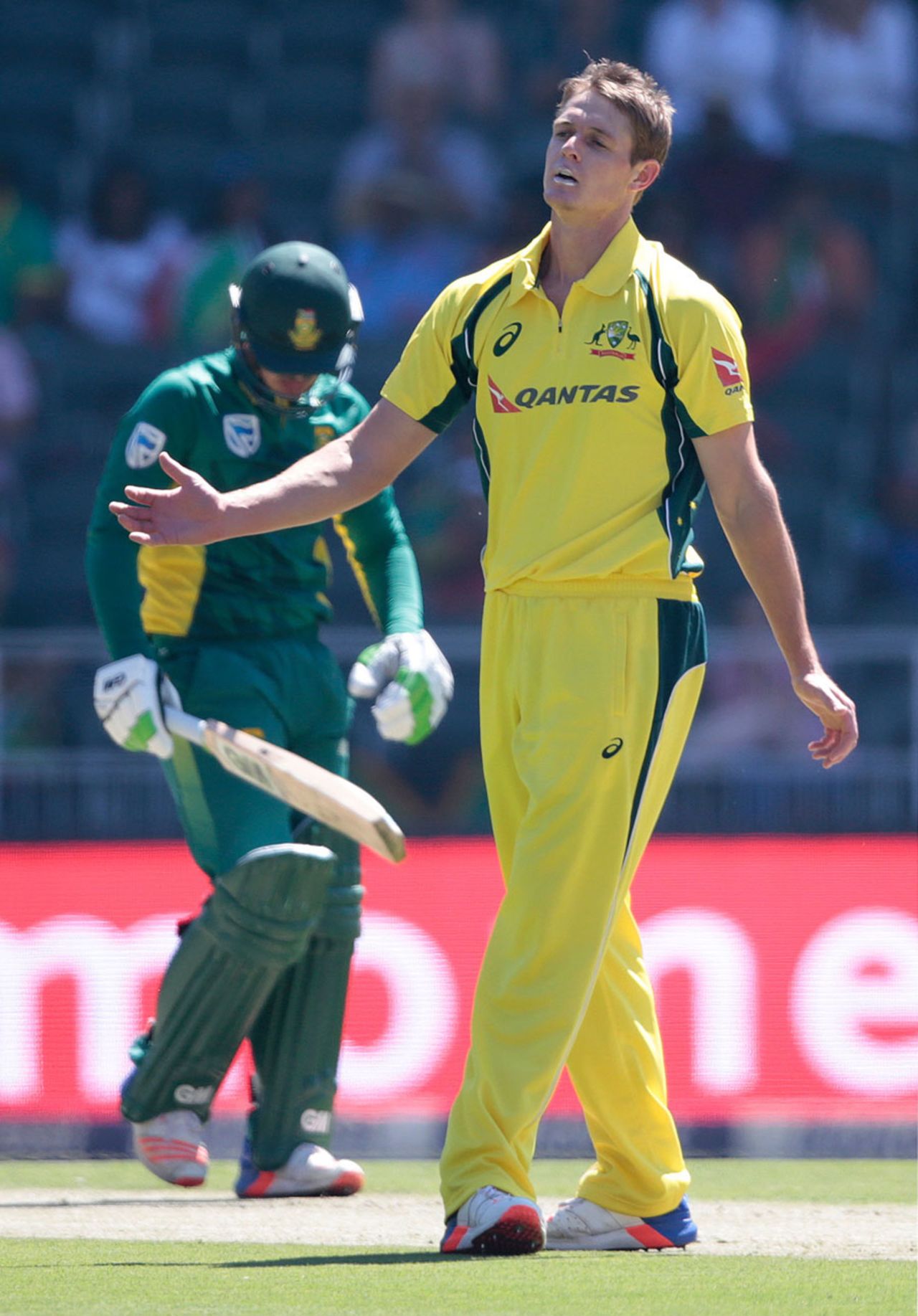 Joe Mennie suffered a hostile introduction on debut, South Africa v Australia, 2nd ODI, Johannesburg, October 2, 2016