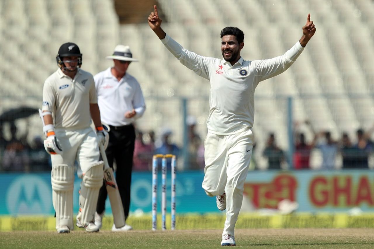 Ravindra Jadeja celebrates the wicket of Henry Nicholls, India v New Zealand, 2nd Test, Kolkata, 4th day, October 3, 2016
