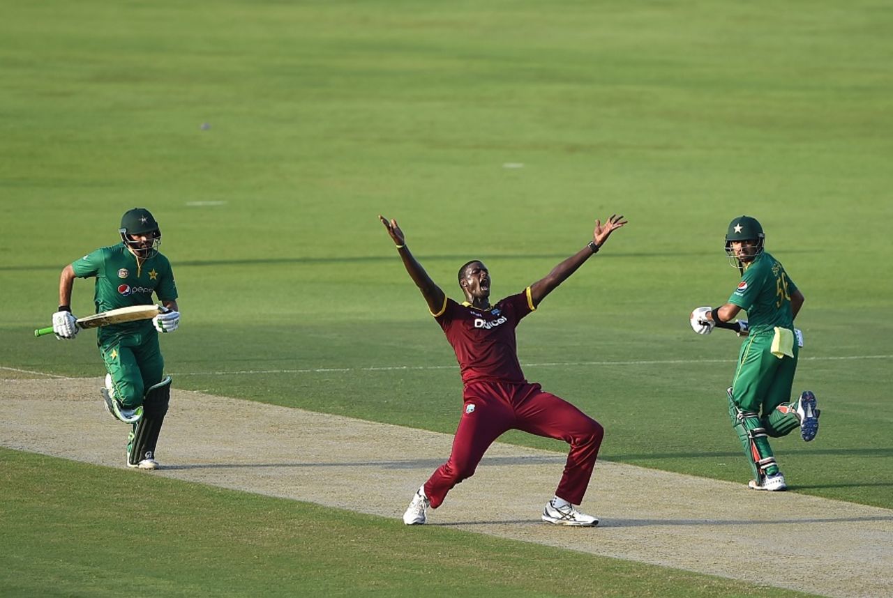 Jason Holder roars an lbw appeal, Pakistan v West Indies, 3rd ODI, Abu Dhabi