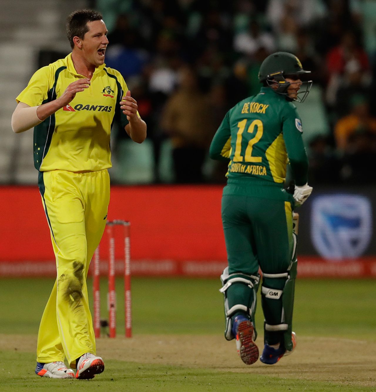 Chris Tremain dismissed Quinton de Kock for 70, Australia v South Africa, 3rd ODI, Durban, October 5, 2016