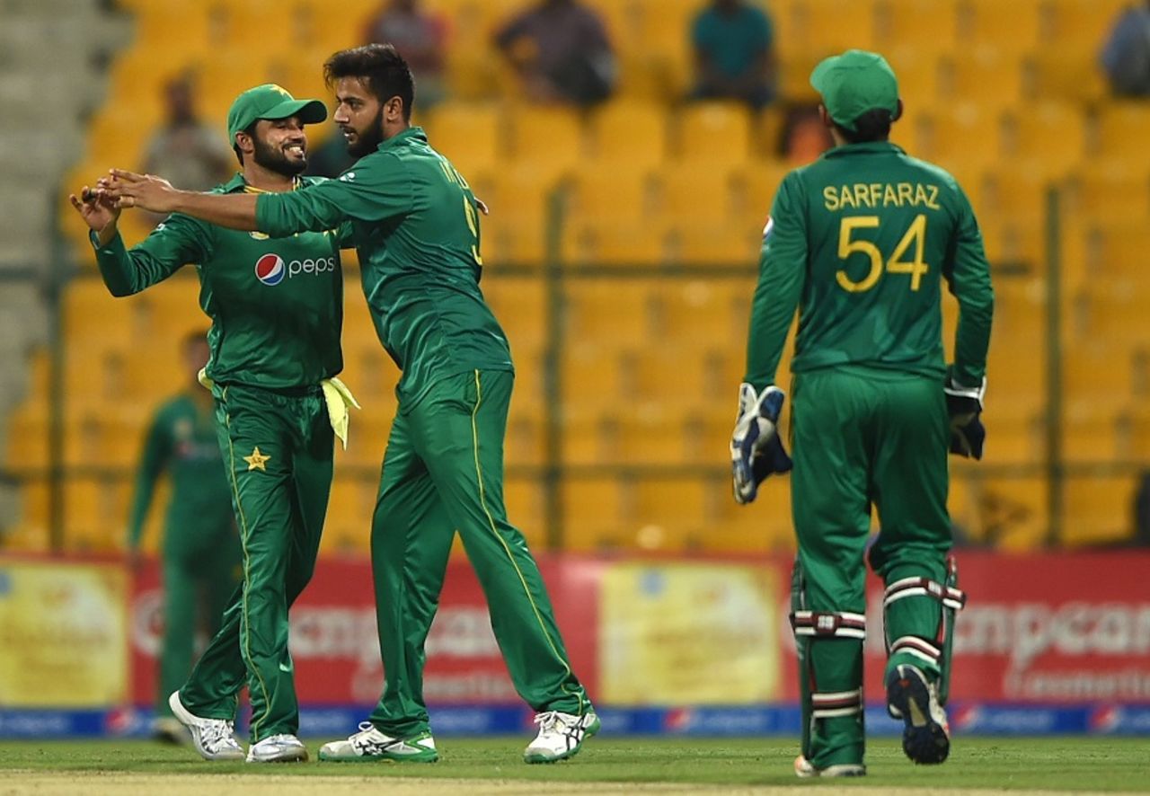 Imad Wasim is greeted by Mohammad Rizwan, Pakistan v West Indies, 3rd ODI, Abu Dhabi, October 5, 2016