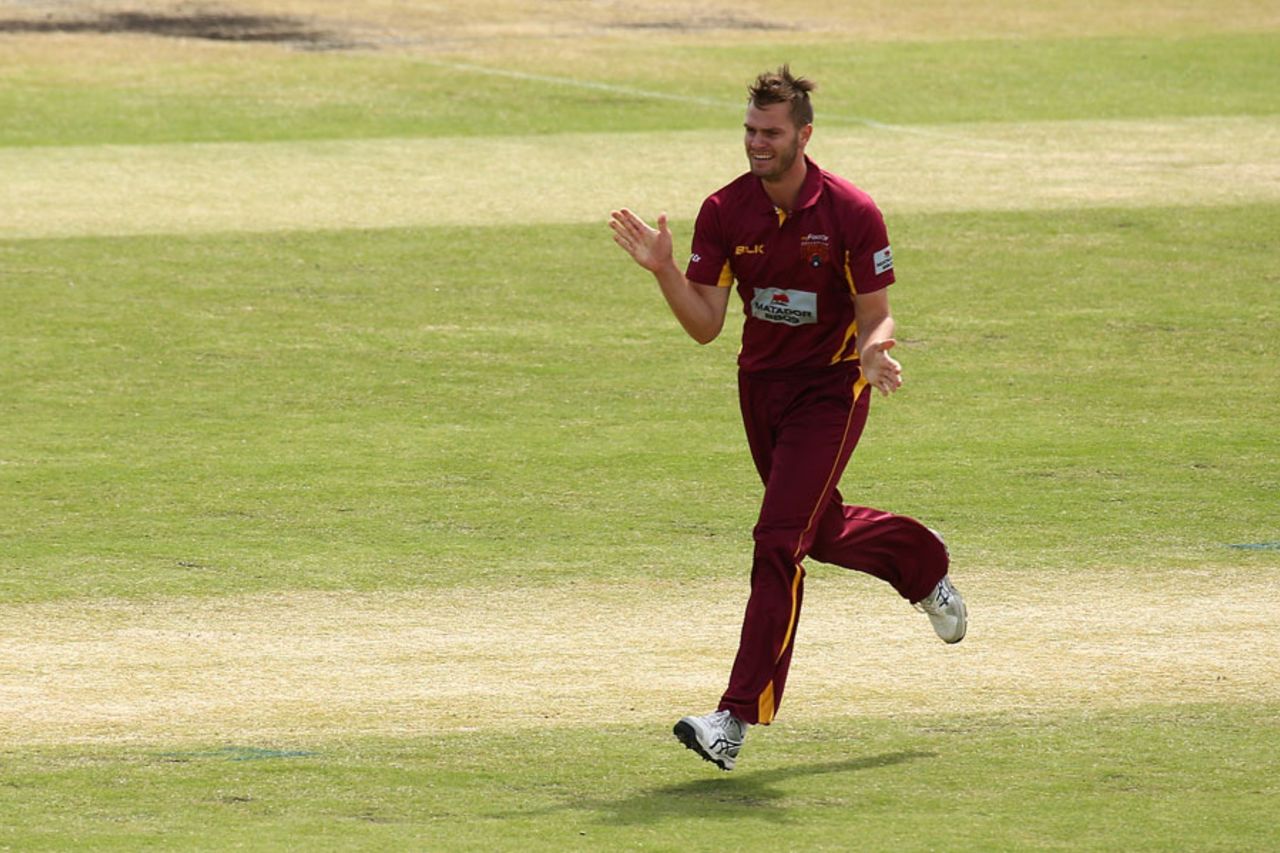 Mark Steketee celebrates after removing Hilton Cartwright in the second over, Western Australia v Queensland, Matador Cup, Perth, October 6, 2016