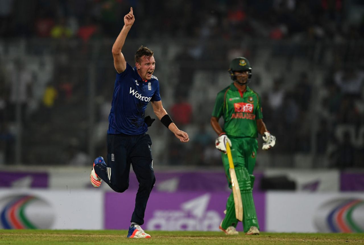 Jake Ball finished the match and ended with a five-for, Bangladesh v England, 1st ODI, Dhaka, October 7, 2016