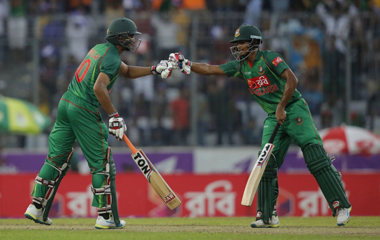 Mahmudullah and Mosaddek Hossain put on a 48-run stand, Bangladesh v England, 2nd ODI, Mirpur, October 9, 2016